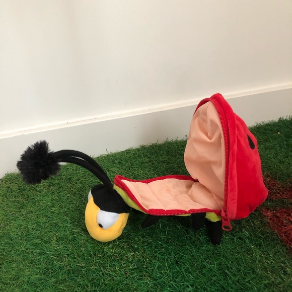 Hallmark ladybug plush toy zip bag - Picture 8 of 8